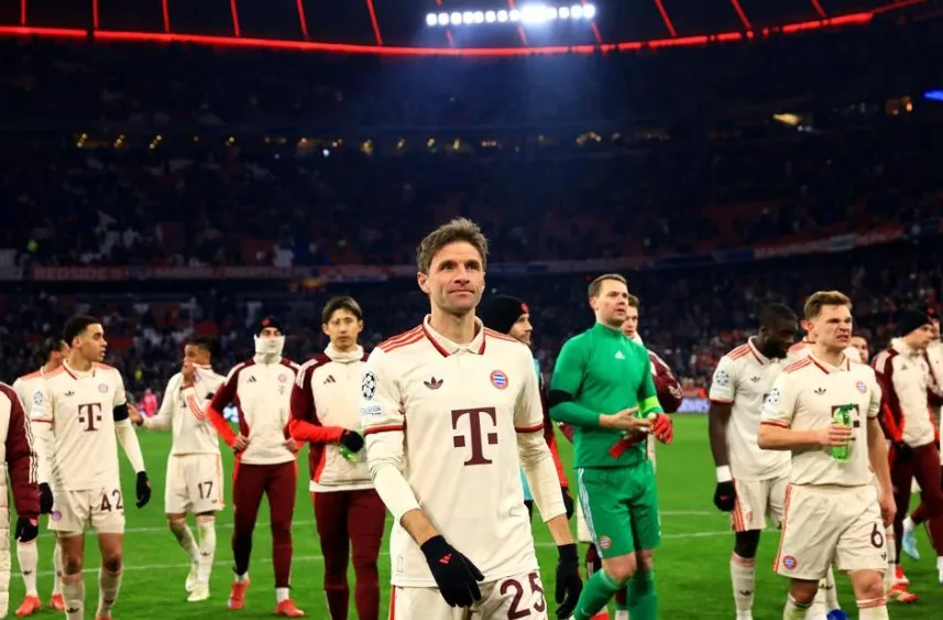 Le Bayern Munich est passé de façon spectaculaire à la ronde de 16 ans, Vincent Kompany a souligné le calendrier chargé