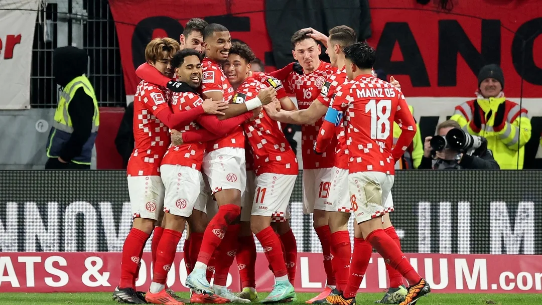 Mayence 2-1 Bayern Munich : Lee double inflige la première défaite de Kompany en Bundesliga