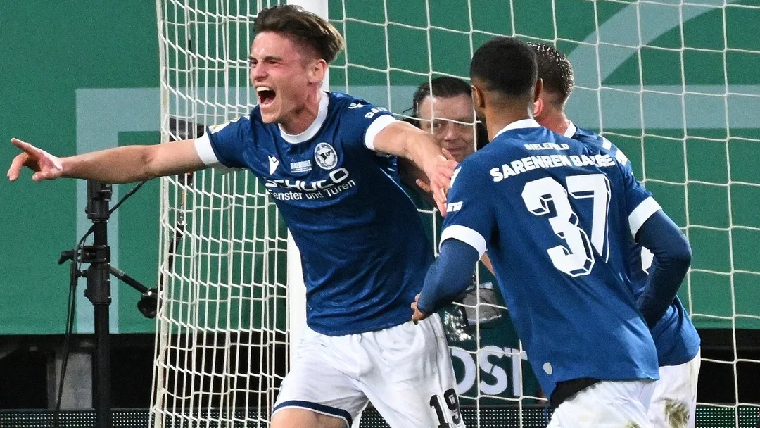 Arminia Bielefeld 2-1 Bayer Leverkusen: Minnow Stroth Holder pour atteindre la finale de la coupe DFB