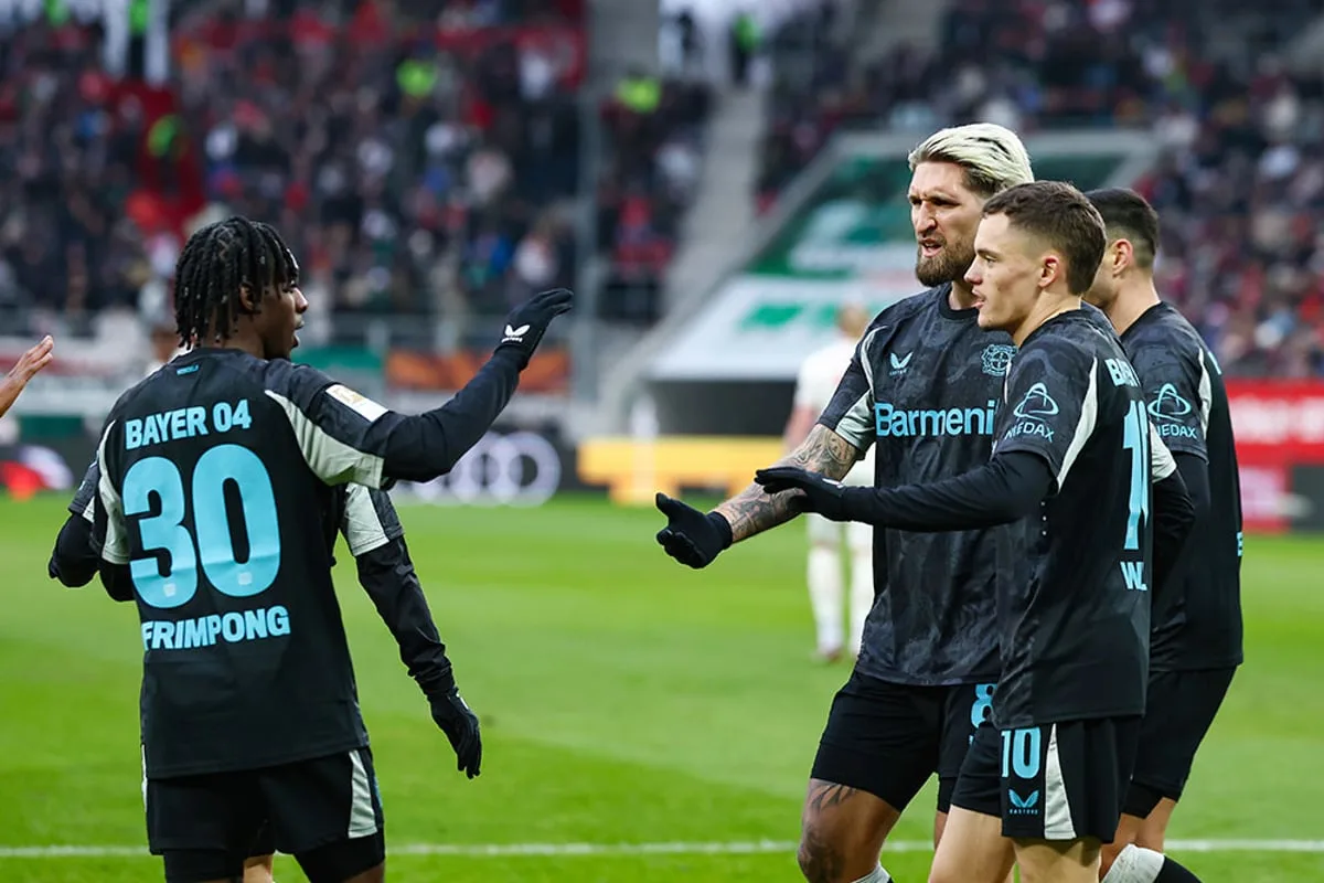 Bayer Leverkusen 2-0 Augsbourg : l’équipe de Xabi Alonso se déplace à moins de quatre points du Bayern…