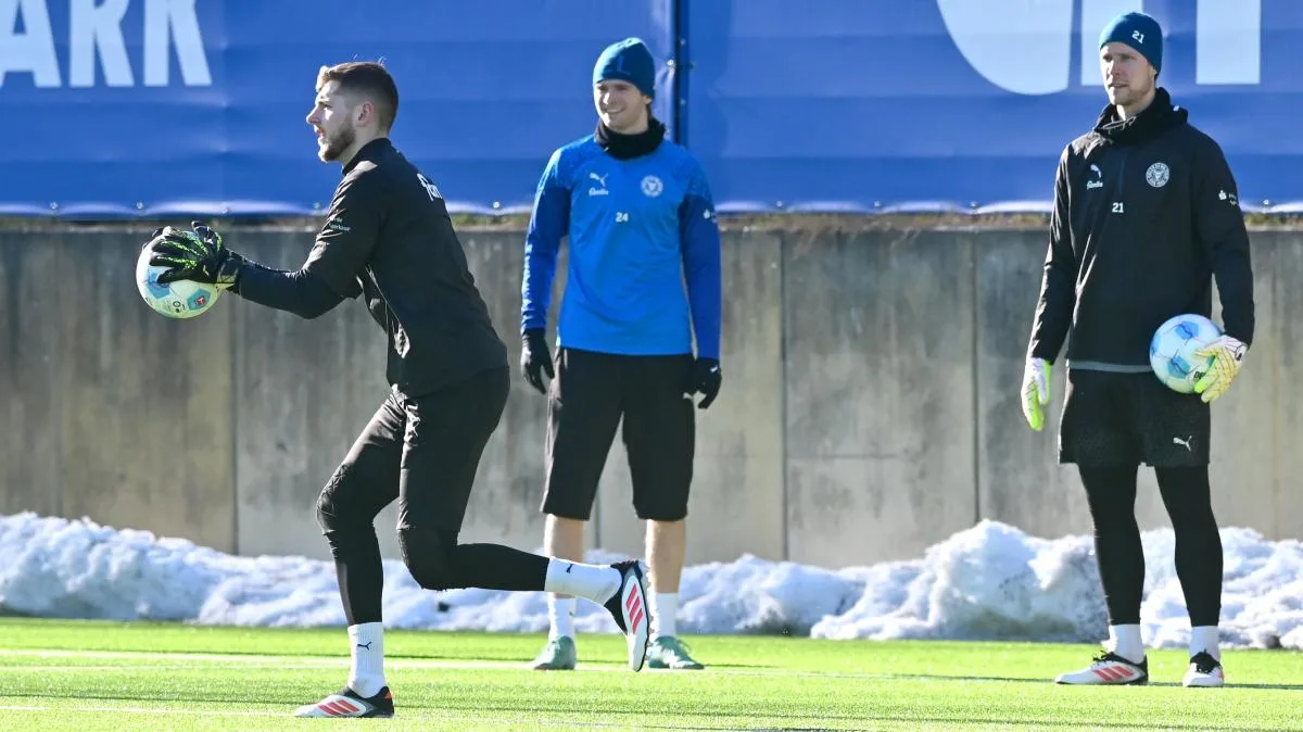 T Question à Holstein Kiel avant le match contre Bayer Leverkusen