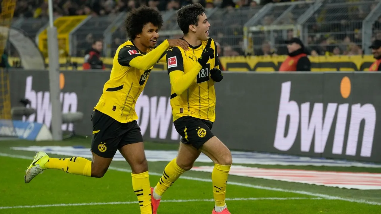 Gio Reyna marque pour le Borussia Dortmund lors de son premier début de saison en Bundesliga