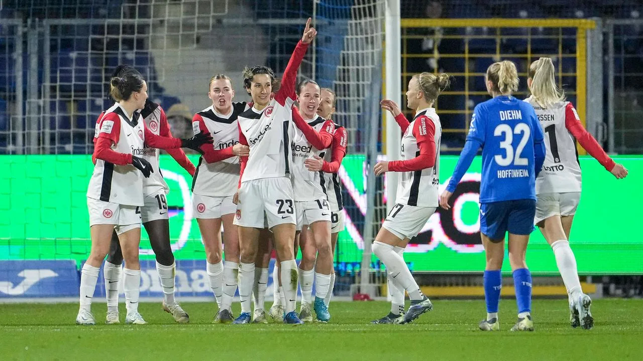 Bundesliga féminine de football : grâce à des pénalités burlesques – Francfort gagne à Hoffenheim