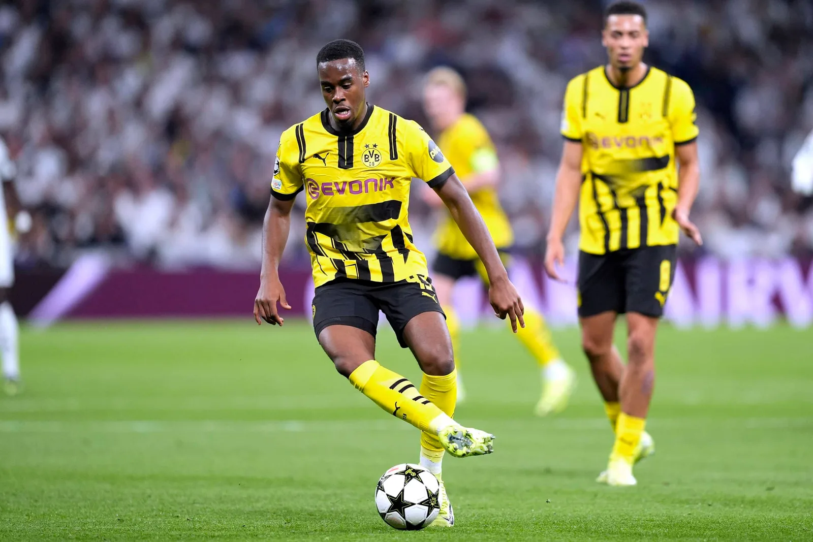 Liverpool surveille l’attaquant de Bundesliga, Romano confirme