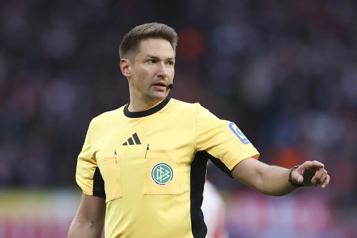 Tobias Reichel officiel de Bundesliga prend de la chaleur après un appel bâclé dans le luminaire du week-end