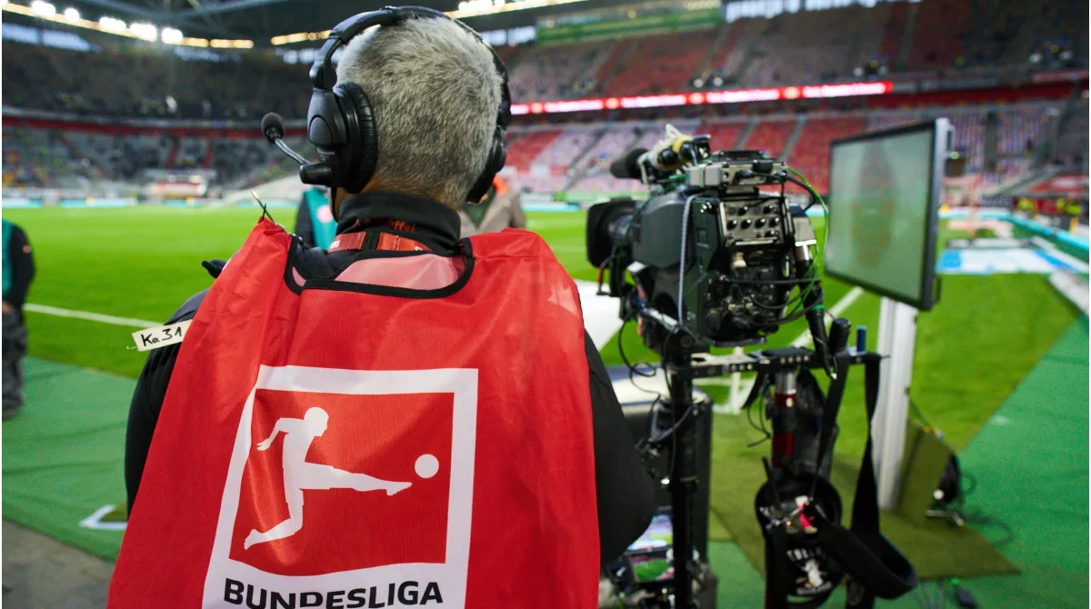 Droits TV de la Bundesliga : combien coûteront les abonnements Sky et DAZN à l’avenir ?