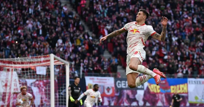 Sky, Dazn joue différentes mains alors que Bundesliga bat les attentes