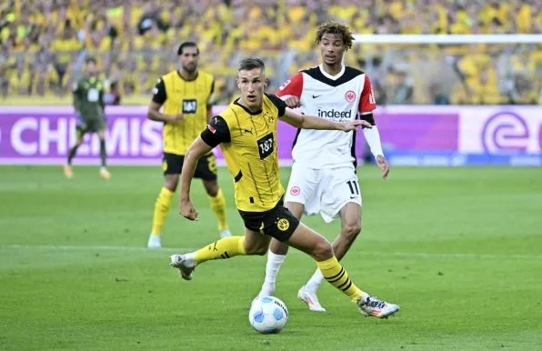 Borussia Dortmund : la star de la Bundesliga apparaît sous le maillot du BVB – les fans sont en colère