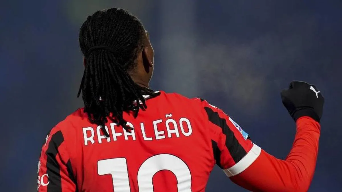 Le Bayern Munich a taquiné l’AC Milan pour Rafael Leao