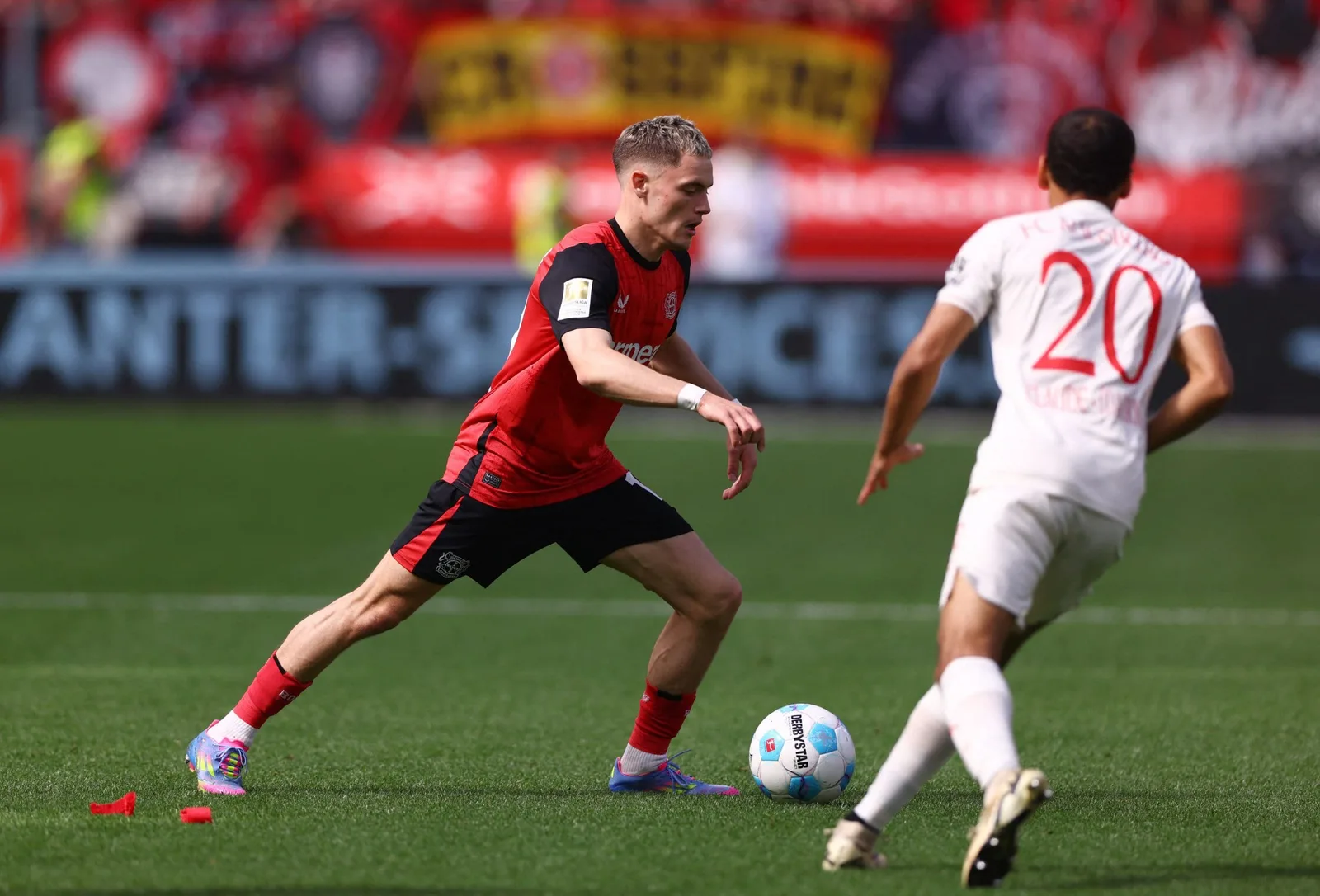 Florian Wirtz domine le vote des joueurs de Bundesliga, couronné meilleur dans le sondage du kicker.