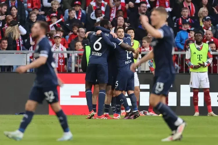 Le Bayern Munich célèbre 125 ans, avec des pertes contre VFL Bochum
