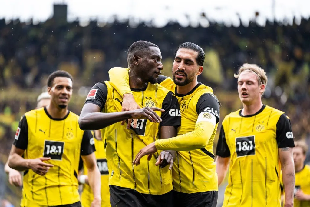 Borussia Dortmund: Europäischer Gigant klopft bei BVB-Star an!
