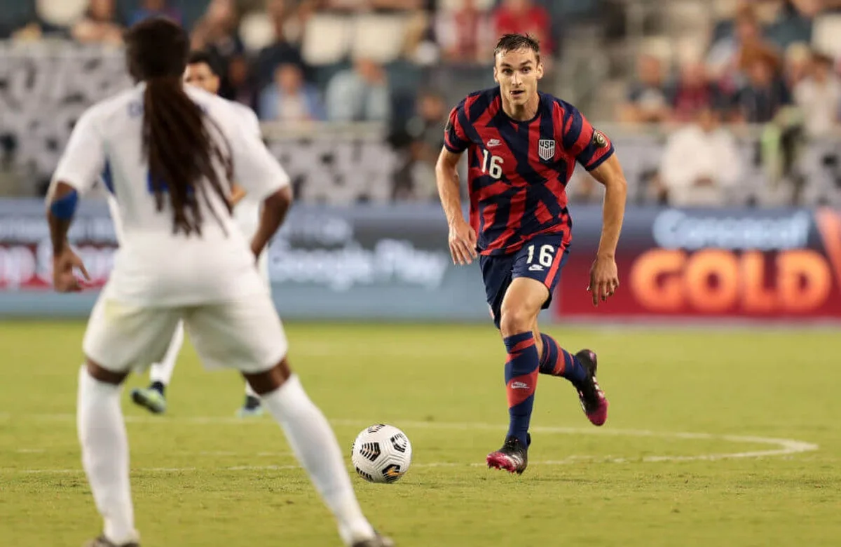 Le milieu de terrain de l’USMNT, James Sands, veut imiter Rodri et prendre d’assaut la Bundesliga