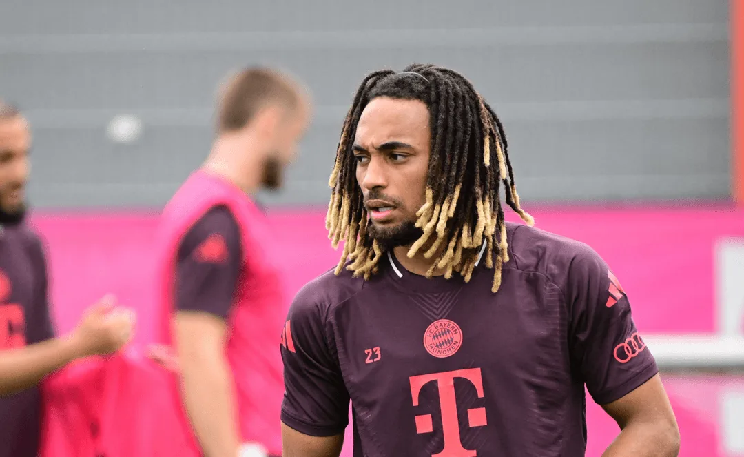Bundesliga : Sacha Boey absent jusqu’à nouvel ordre