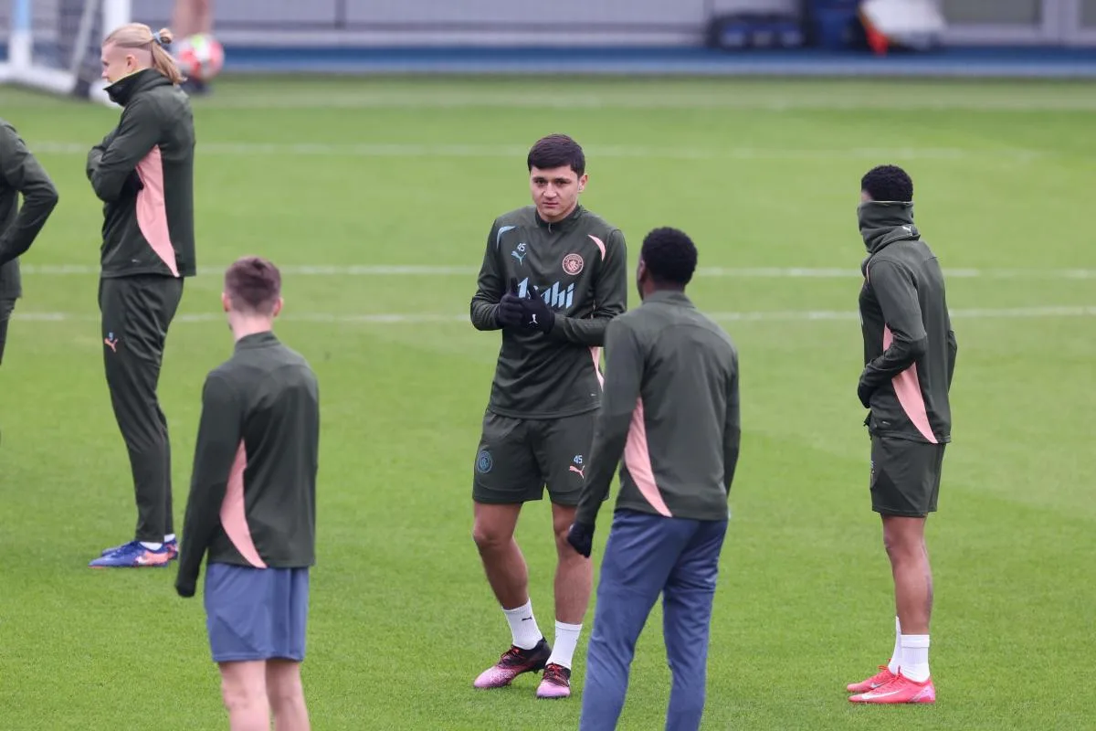 Le Bayer Leverkusen a conclu un accord pour le moment avec le défenseur de Manchester City Abdukodir Khusanov