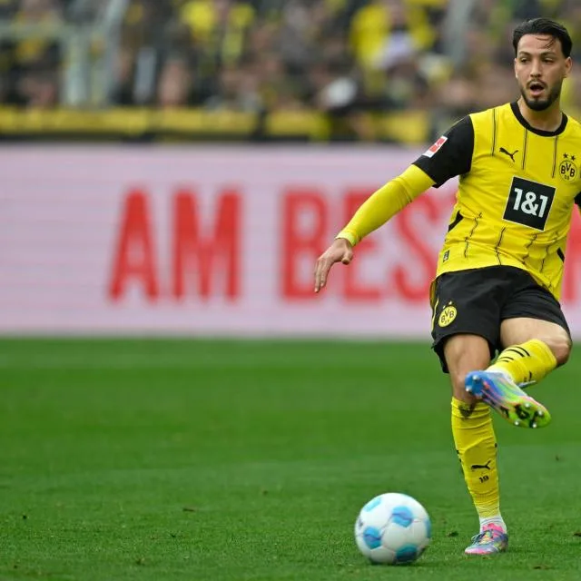 Le Borussia Dortmund fait tomber le Bayer Leverkusen et croit encore à la Ligue des champions