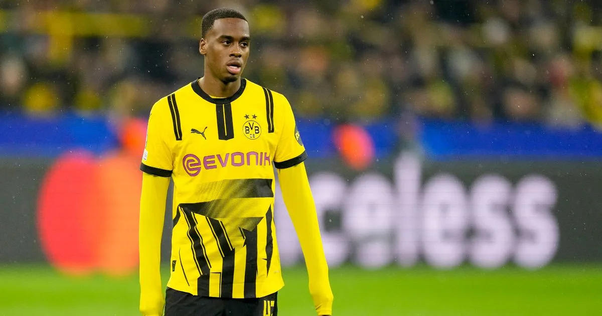 Liverpool Tenez toutes les cartes au transfert de Jamie Gittens au milieu du plan du Borussia Dortmund