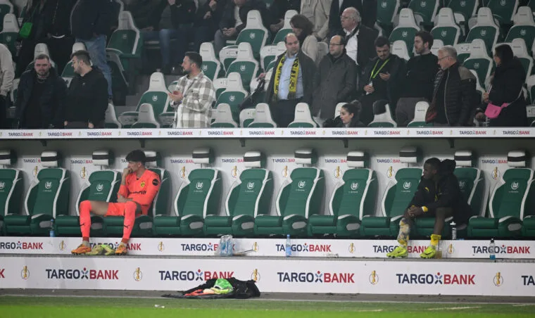 Borussia Dortmund Duo Gregor Kobel et Jamie Bynoe-Gittens sur le radar de transfert de Newcastle