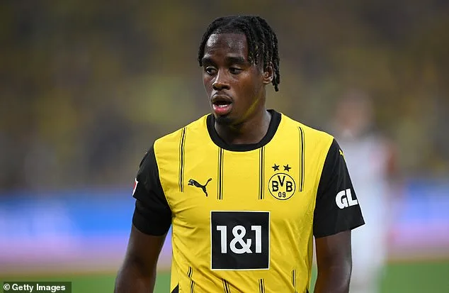 Le Borussia Dortmund L’ailier Jamie Gittens est parti furieux après le déménagement à Chelsea avant les effondrements de la Coupe du monde du club