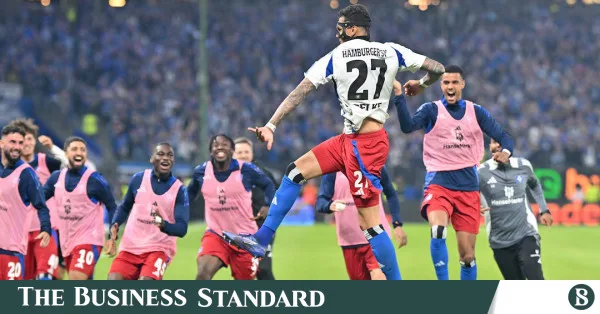 Hambourg revient à la Bundesliga après sept ans avec une démolition 6-1 d’Ulm