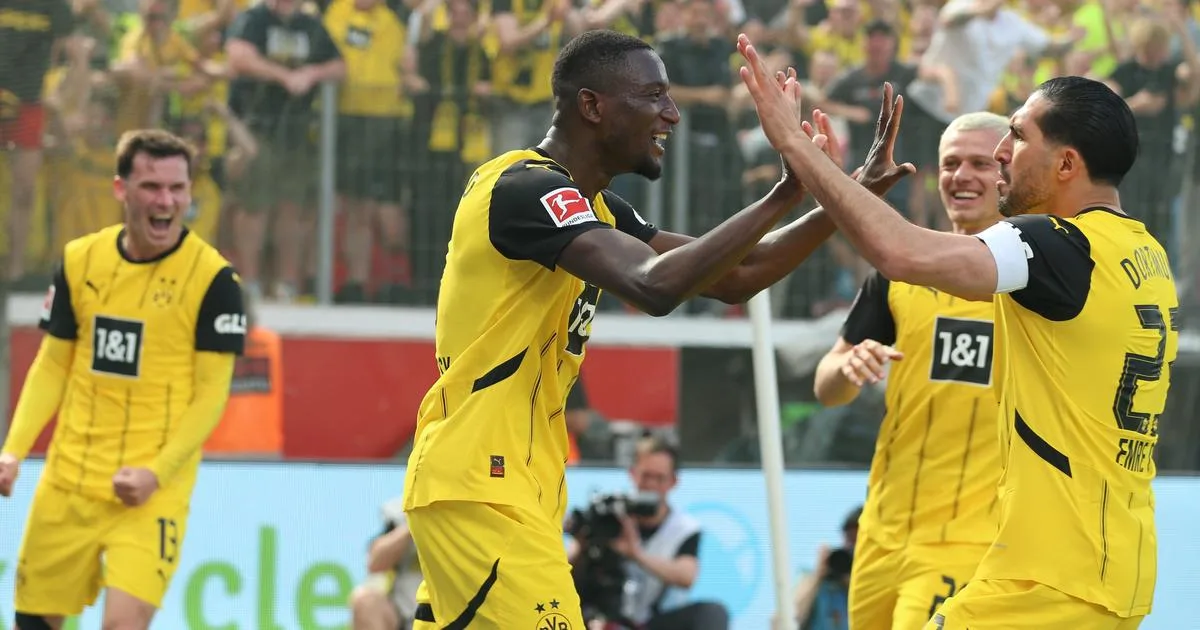 Dortmund continue sa remontée pour la Ligue des champions en dominant Leverkusen