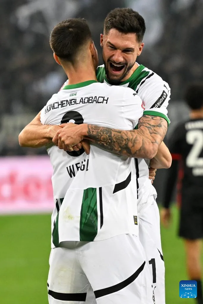 Borussia Mochengladbach Vs. Eintracht Frankfurt-Xinhua