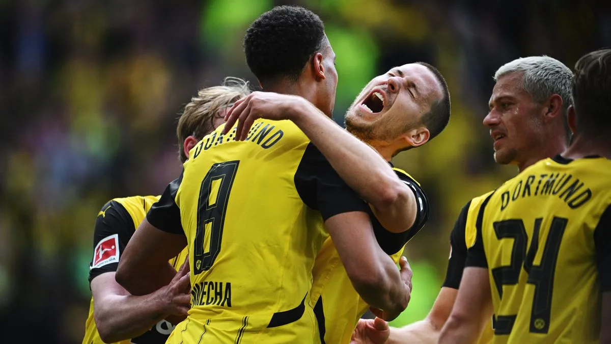 Borussia Dortmund Secure UEFA Champions League Spot avec une victoire commandée contre Holstein Kiel relégué