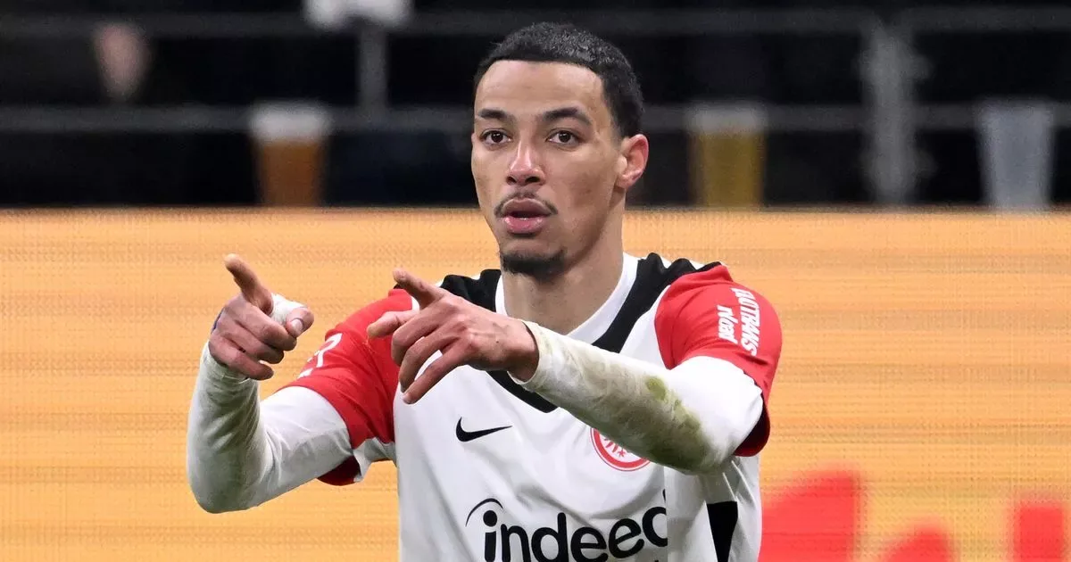 Hugo Ekitike transfère la «position» comme l’accord de Liverpool pourrait dépendre de la décision de Bayer Leverkusen