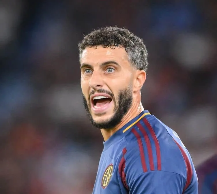 Mario Hermoso subit un médecin avec Bayer Leverkusen