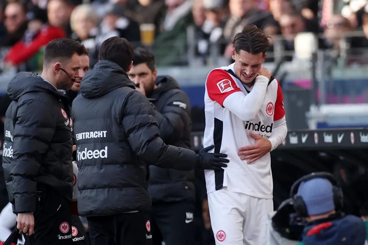 Eintracht Francfurt Face Sélection maux de tête avant le choc de Bayer Leverkusen