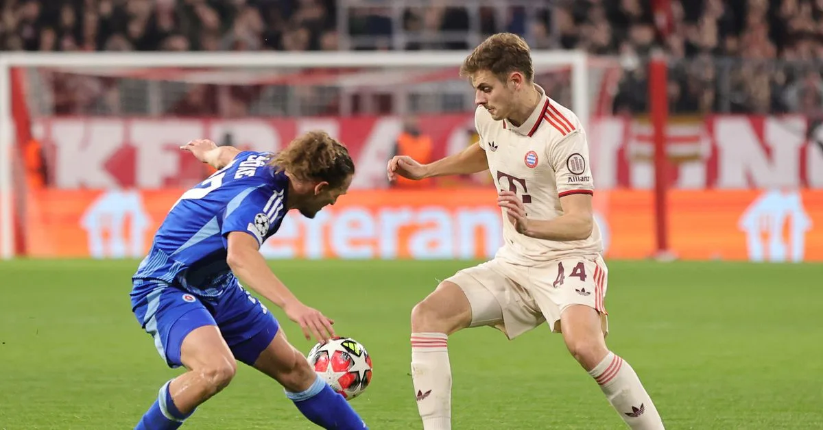 Josip Stanisic met en évidence la menace Florian Wirtz de Bayer Leverkusen