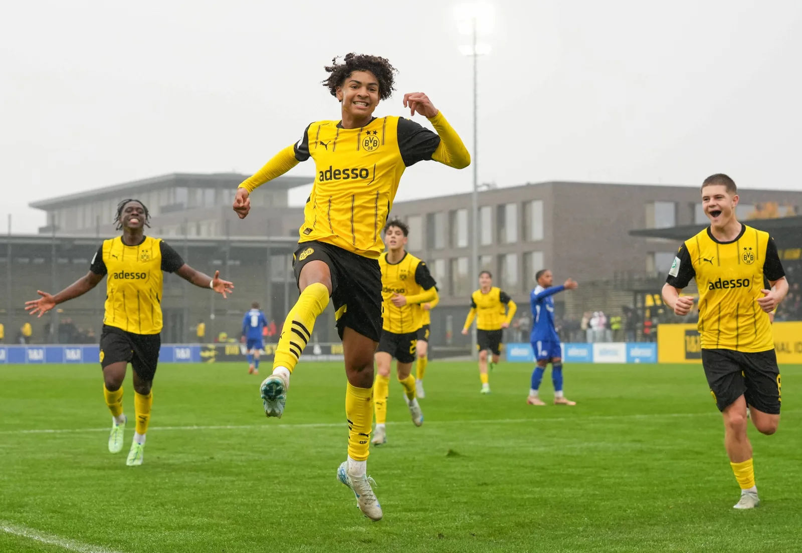 Coupe du monde du club: Mathis Albert, 16 ans, rejoint le Borussia Dortmund pour le début de l’entraînement