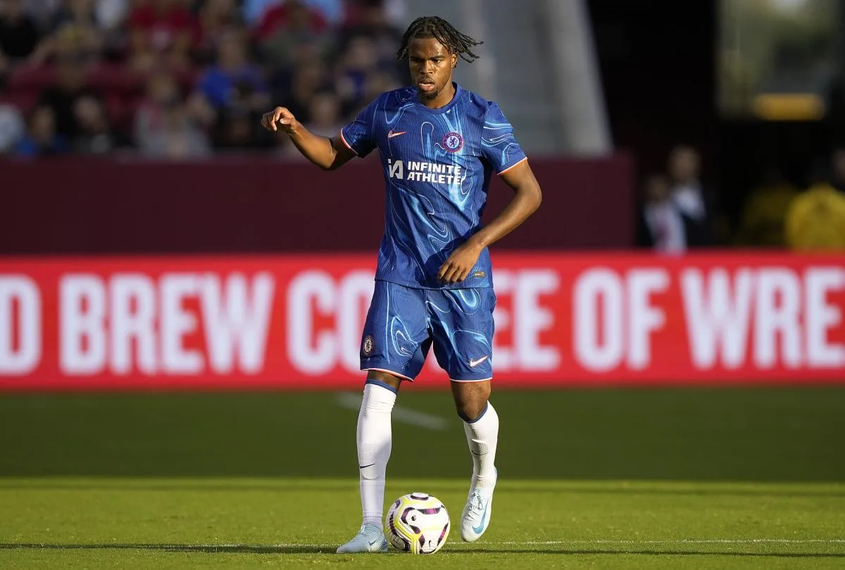 Borussia Dortmund Reverse Contrat avec Chelsea pour Carney Chukwuemeka