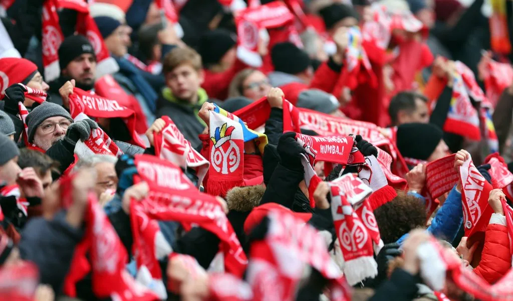 « No Big Brother » : les supporters se défendent contre les nouveaux projets de Bundesliga