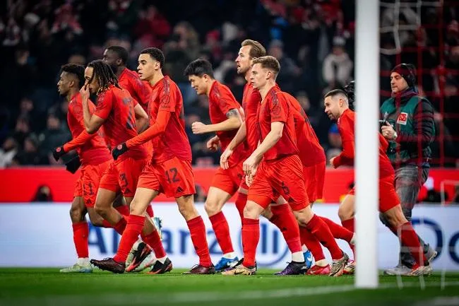 Le Bayern Munich se renforce en haut du classement, rasant Bremen 3-0