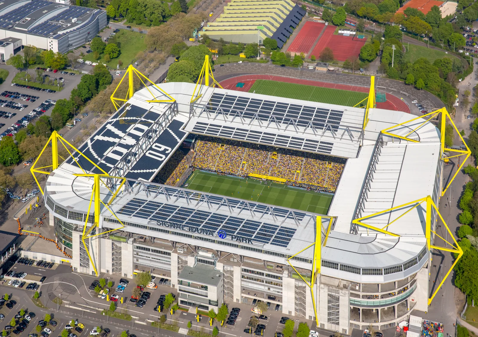 Le Borussia Dortmund prévoit un nouveau système photovoltaïque sur le toit du stade