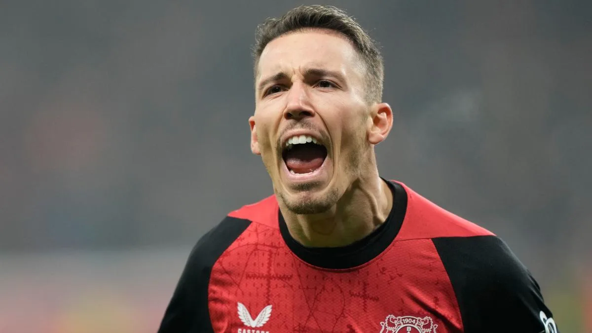 Le Bayer Leverkusen se rapproche du Bayern Munich tandis que les géants français subissent des malheurs en coupe