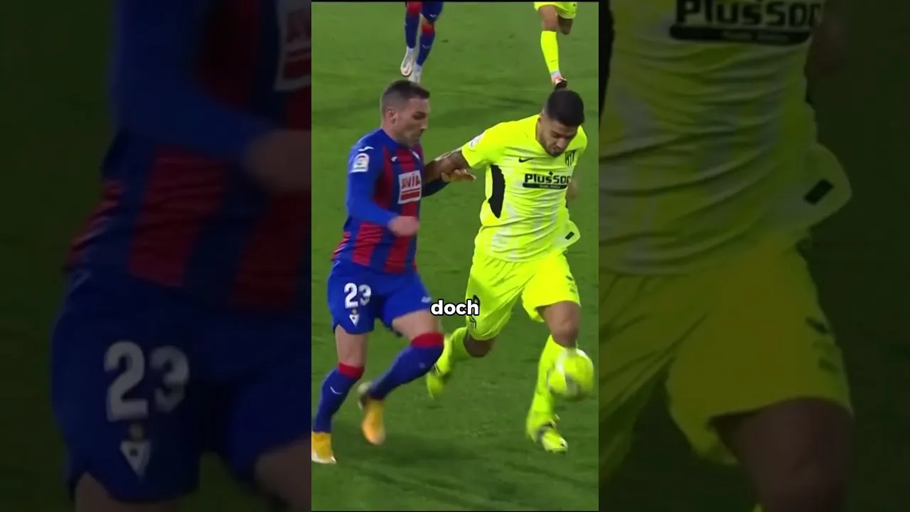 Torwart bekommt Elfer-Karma😱